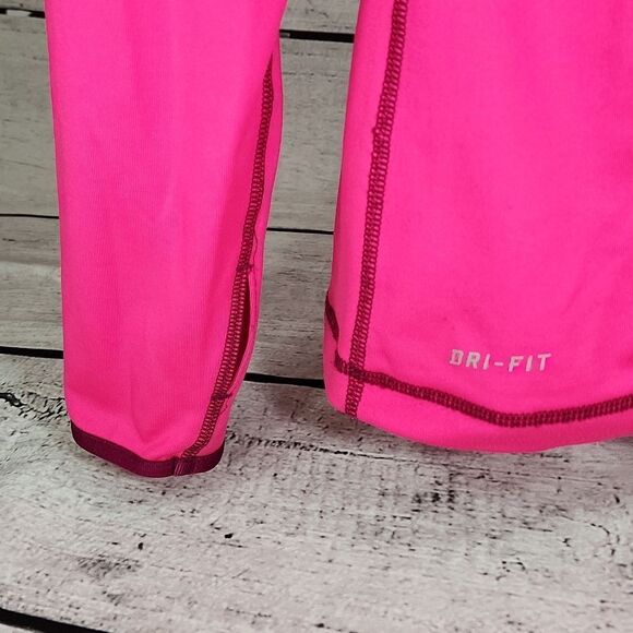 🔹️HOST PICK Nike Hot Pink Fleece Lined 1/2 Zip Mock Neck Athletic Top Large - Picture 10 of 15